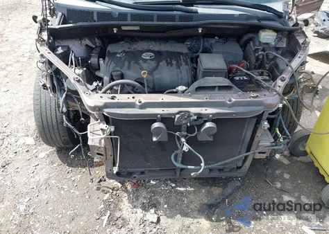 2018 Toyota Sienna Xle 8 Passenger z USA, uszkodzony, nr VIN 5TDYZ3DC8JS954640